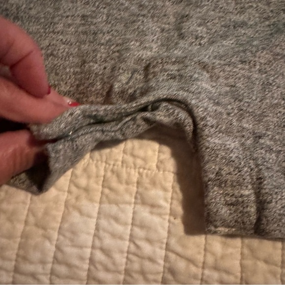 Baby Gap Gray Romper Onesie Sz 12-18 months - Picture 4 of 6